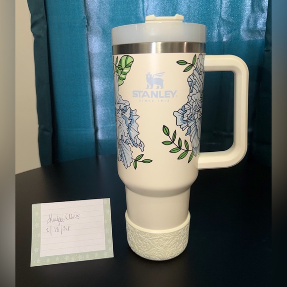 Stanley Other - Stanley 40 Oz Cream Floral